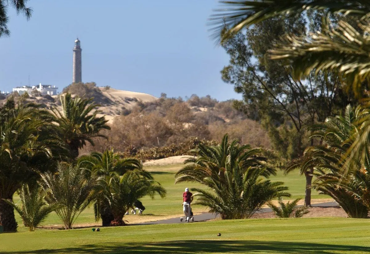 Campo de Golf de Maspalomas cerca del resort naturista Artika Natura